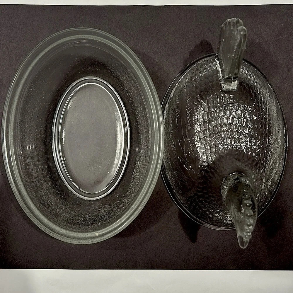 Indiana Glass Hen on Nest - Picture 2 of 3